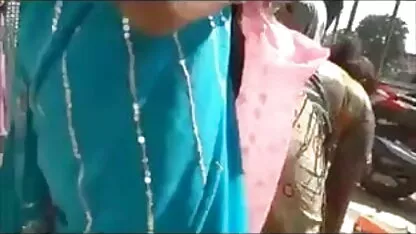 खुद के हाथ का बेतरतीब हिंदी में फुल सेक्सी मूवी स्पर्श