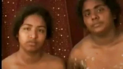 घुंघराले चूतड़ मूवी सेक्सी हिंदी में वीडियो एक काला डिक चूसने