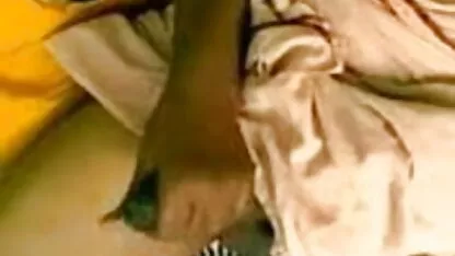 कैमरे पर उसकी गांड मारना और सेक्सी फिल्म फुल एचडी में रगड़ना