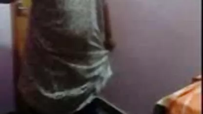 दो सेक्सी वीडियो में हिंदी मूवी जवान चूसो