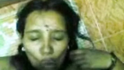 रेडहेड प्रेमिका blowjob के लिए सीखता है हिंदी में सेक्सी वीडियो मूवी