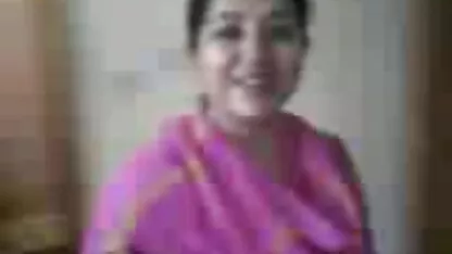 जेड एस्पेन एक लोहे की सेक्सी वीडियो मूवी हिंदी में मशीन के साथ fucks