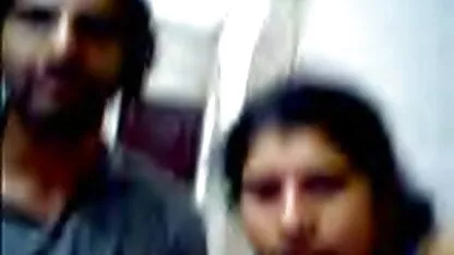 आधी नग्न लड़की मेज पर हस्तमैथुन करती सेक्सी एचडी मूवी हिंदी में है