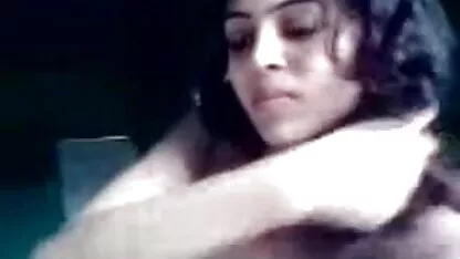 लेटेक्स सूट में वेरुका जेम्स कुतिया सेक्सी मूवी सेक्सी मूवी हिंदी में दो लोगों को संतुष्ट करती है