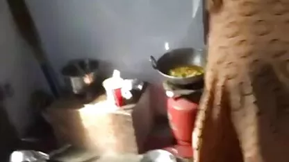 कुतिया गिगी Allens उसके प्रेमी और एक लोडर कार्य हिंदी में सेक्सी मूवी करता है