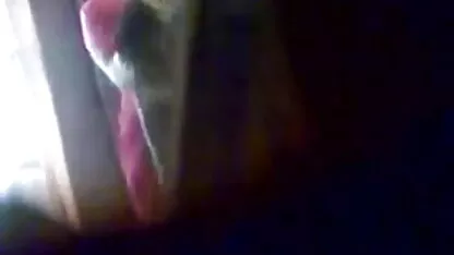 बस्टी सेक्सी में हिंदी मूवी बफी खुद को सहलाने लगा