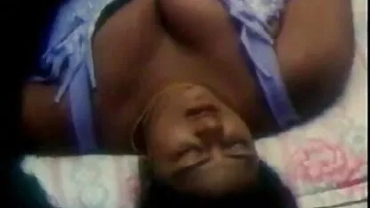 उन्होंने सेक्स मूवी एचडी में अपने प्रिय चेल्सी लैनट की चूत में एक सदस्य को रखा
