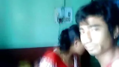 जेसिका जेम्स अपने पति के साथ एक बिस्तर हिंदी में फुल सेक्स मूवी का परीक्षण कर रही है