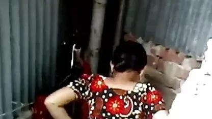 रूसी प्यारी सेक्सी हिंदी मूवी वीडियो में बिस्तर में और रसोई में अच्छी है