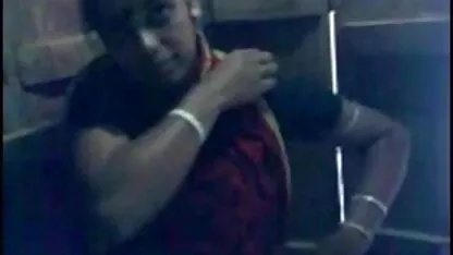 गंजा पुरुष गड़बड़ Titted पुलिस सेक्सी मूवी वीडियो में सेक्सी सार्जेंट