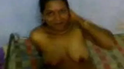 खुद से और सेक्स गैप से फुल सेक्सी मूवी हिंदी में परेशान