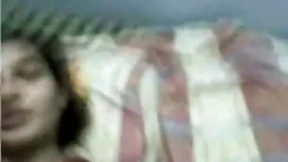 मेहनती नौकरानी वीना आकाश ग्राहक के साथ शांत सिखाती है फुल सेक्सी मूवी हिंदी में