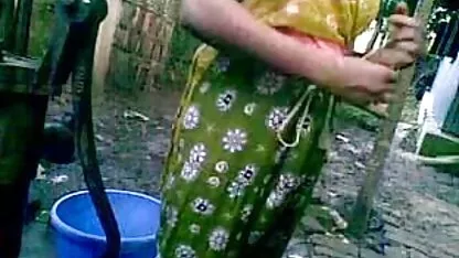 शूटिंग के बाद की सुंदरता उसके प्रेमी और सेक्सी मूवी हिंदी में फुल एचडी उसके दोस्त को खुश करने के लिए शुरू हुई