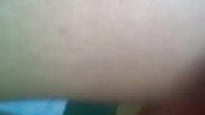 जब तक उनके पास एक संभोग सुख नहीं होता तब तक बिस्तर हिंदी में सेक्सी मूवी फिल्म पर तीन टिके होते हैं