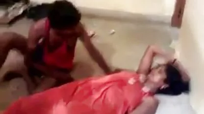 स्वादिष्ट किशोरी अपने प्रेमी के साथ यौन संबंध फुल मूवी वीडियो में सेक्सी रखती है
