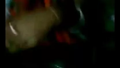 अपने हस्तमैथुन से एक आदमी को सेक्सी मूवी फुल एचडी हिंदी में जगाया