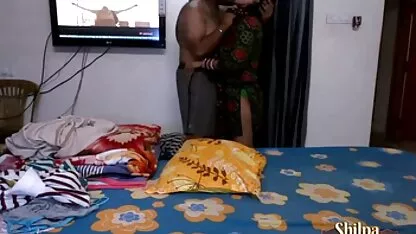 मोज़ा सेक्सी मूवी फिल्म हिंदी में में लड़की अपने प्रेमी को अपनी चूत में छेद देती है