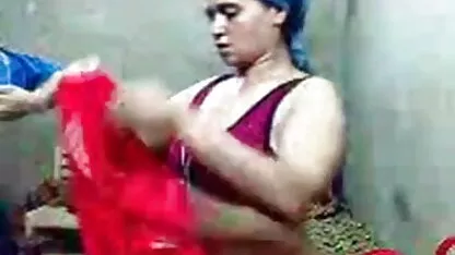 बाथरूम सेक्सी एचडी मूवी हिंदी में में एक छोटे स्तन वाली महिला के साथ कजाख सेक्स