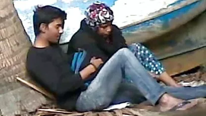 नताली वॉन खिलाड़ी के साथ रहती है और सेक्सी मूवी हिंदी में वीडियो सुनती नहीं है