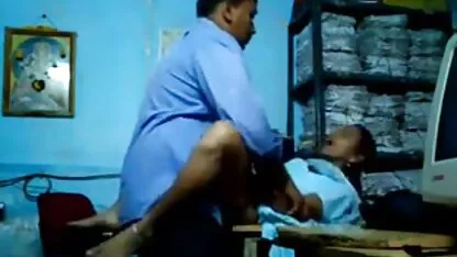 सुबह की कॉफी के लिए भुगतान सेक्सी मूवी दिखाओ हिंदी में करें