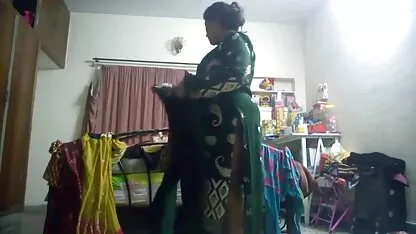 चश्मे में सेक्सी मूवी हिंदी में वीडियो प्यारी ने आदमी को बहुत आनंद दिया