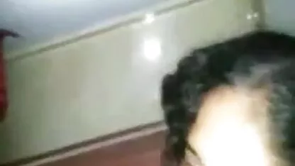चाची ने सेक्सी में हिंदी मूवी एक डिल्डो से खुद को चोदा