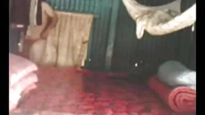 अरुणा अघोरा पढ़ रही थीं और कमिंग कर सेक्सी हिंदी मूवी वीडियो में रही थीं